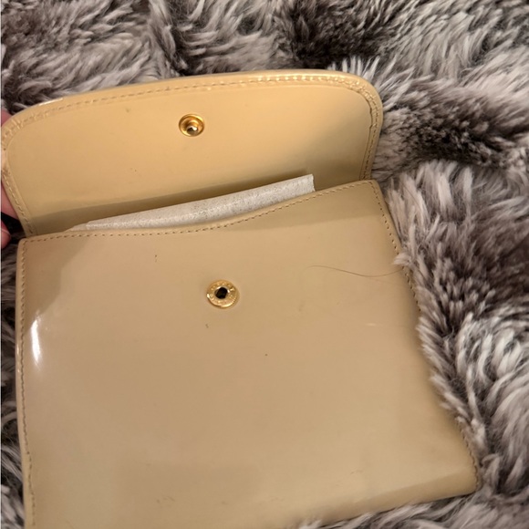 Vintage Gucci Beige Leather Wallet - Picture 7 of 7